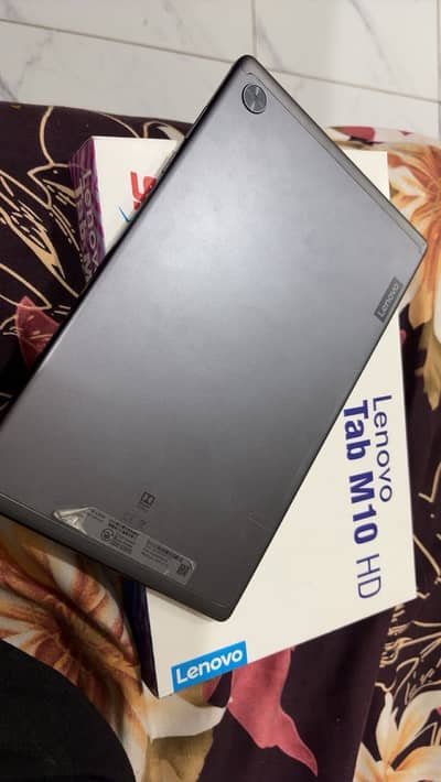 Lenovo M10