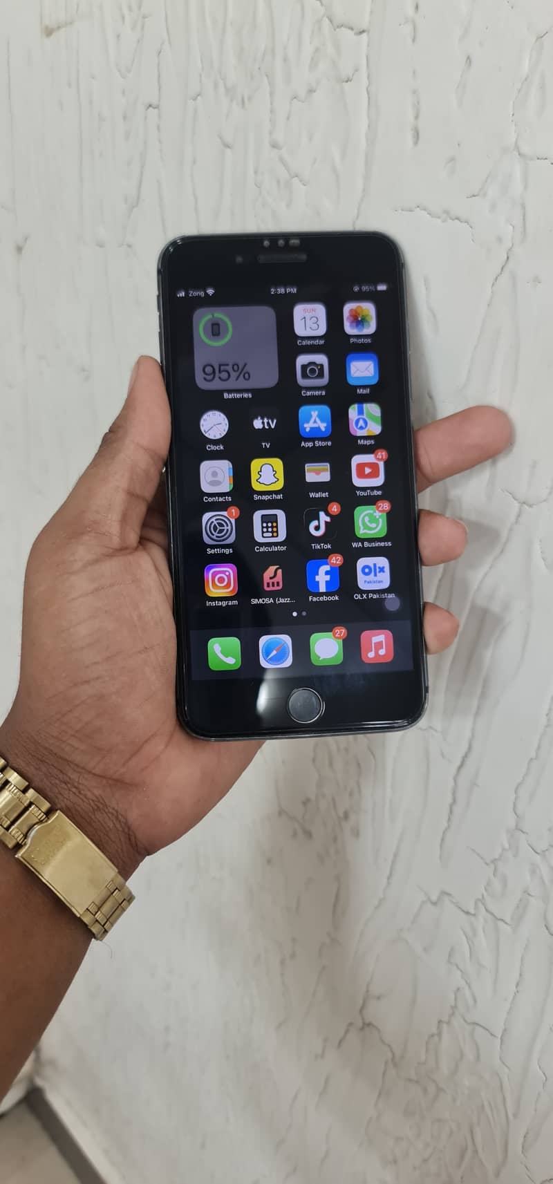 Apple iPhone 8 Plus 0