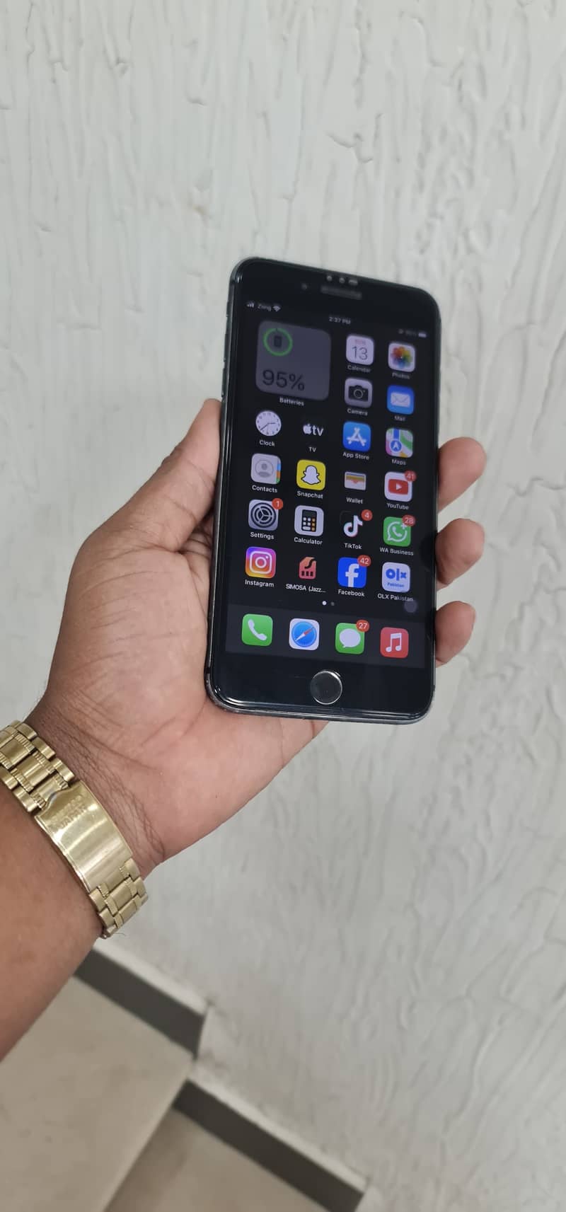 Apple iPhone 8 Plus 1