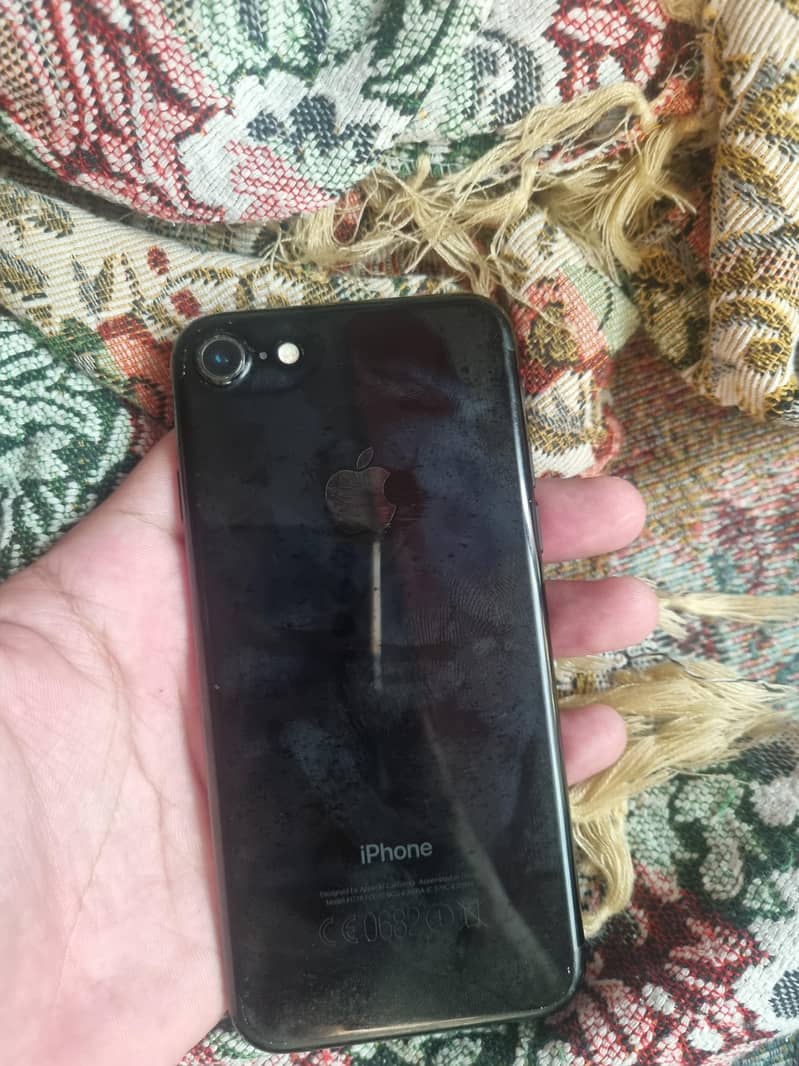 Apple iPhone 7 1