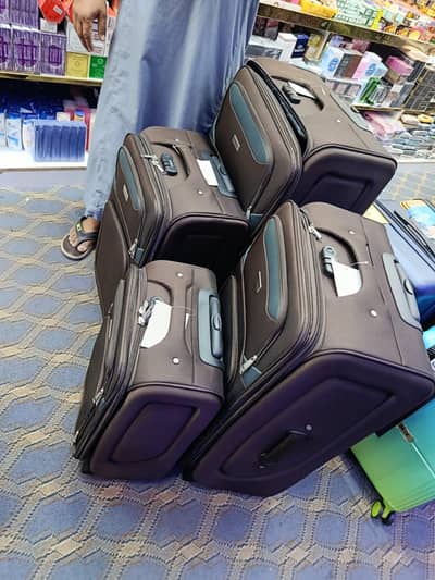 Premium Medium Size Luggage Bag