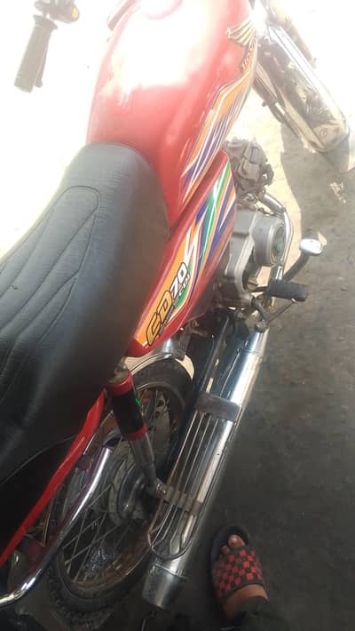 2020 model cd70 bukul ok ha file gom ho gai ha  card ha 03037645050