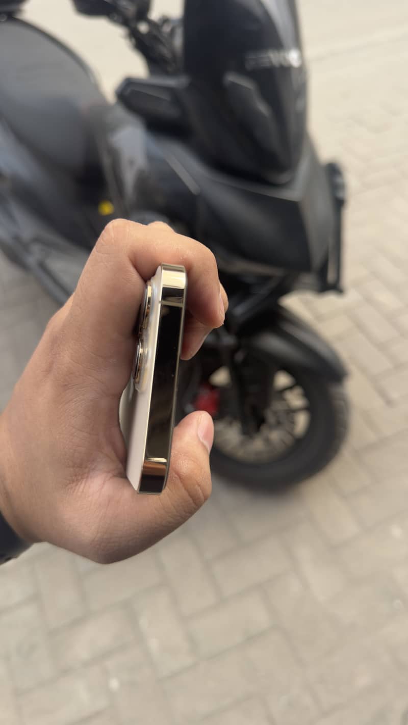 Apple iPhone 13 Pro 0