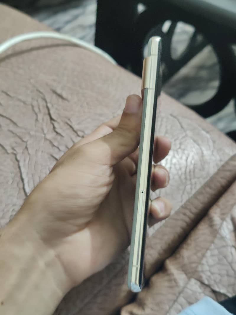 Google Pixel 7 Pro 10