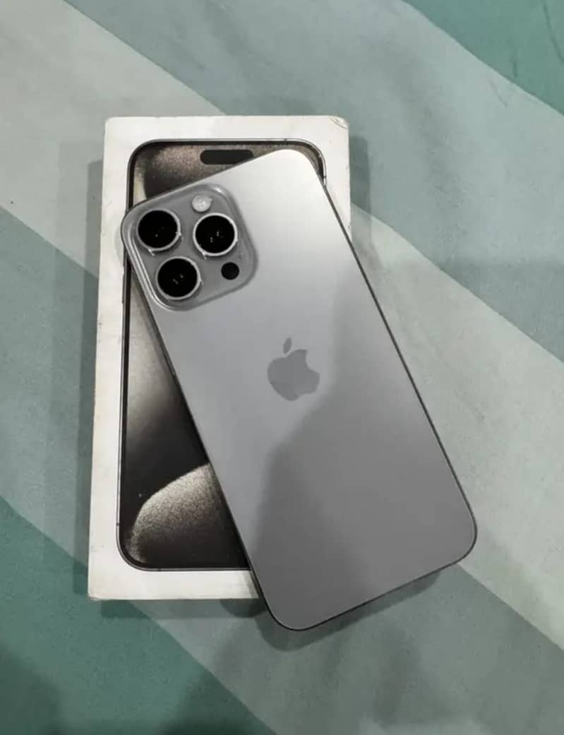 iPhone 15 Pro Max 0