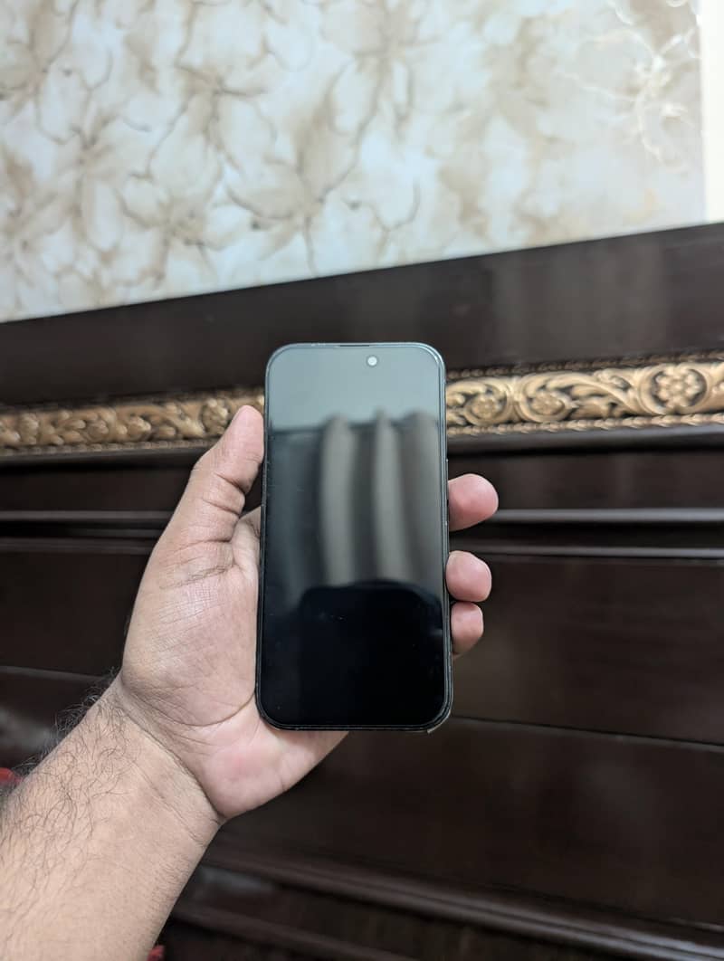 Apple iPhone 14 Pro 1
