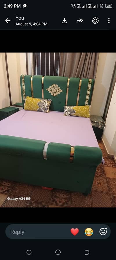 queen bed with 2 side tables