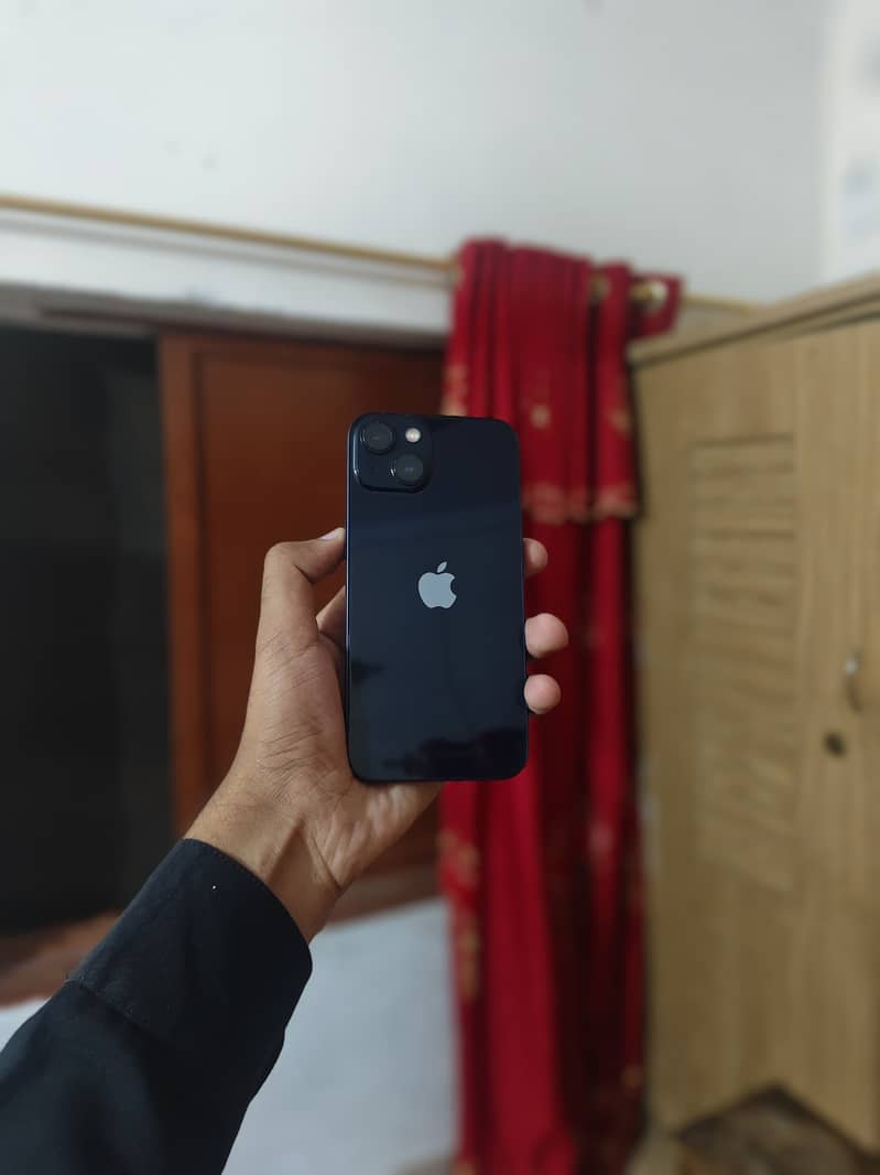 Apple iPhone 13 0