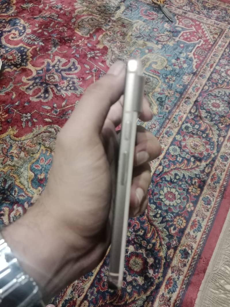 Google pixel 8 3