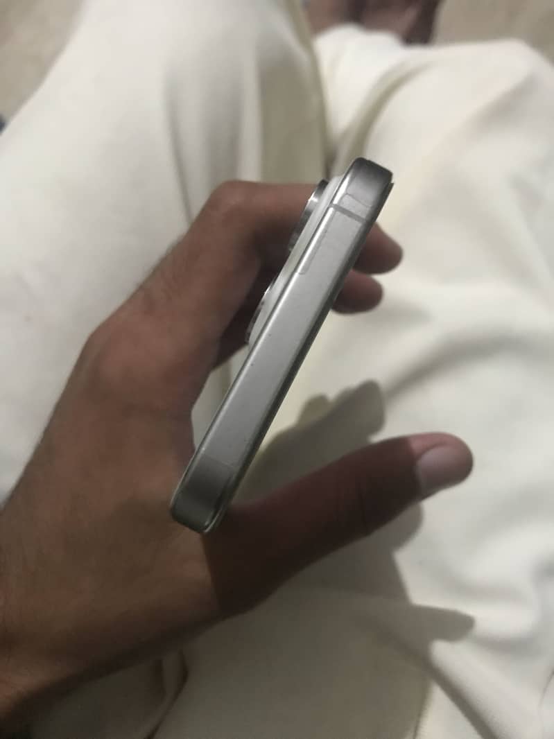 Apple iPhone 15 Pro Max 7