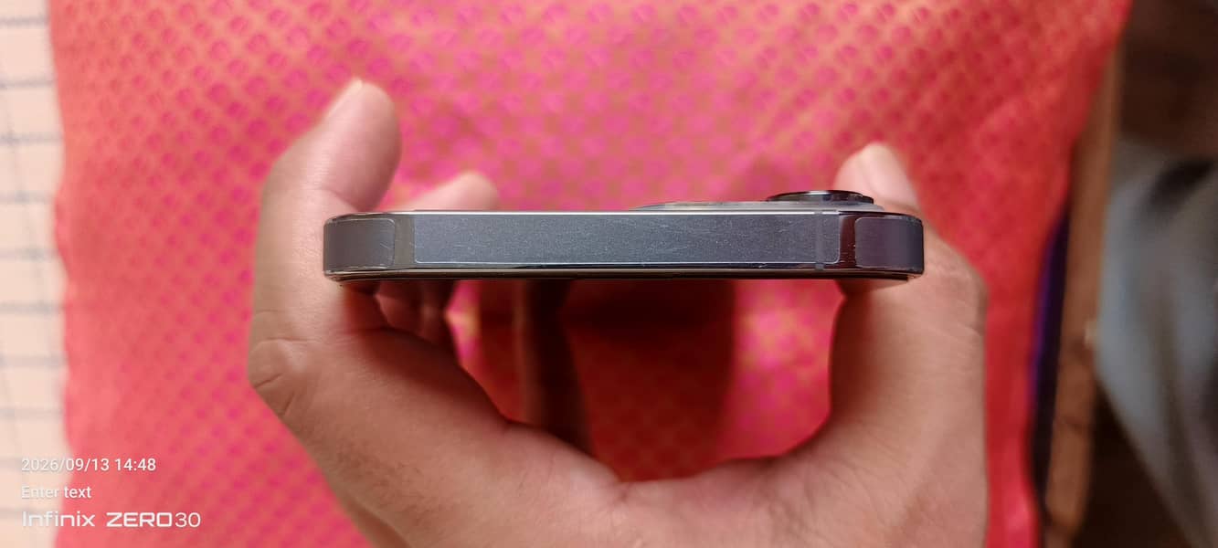 Apple iPhone 13 Pro Max 1