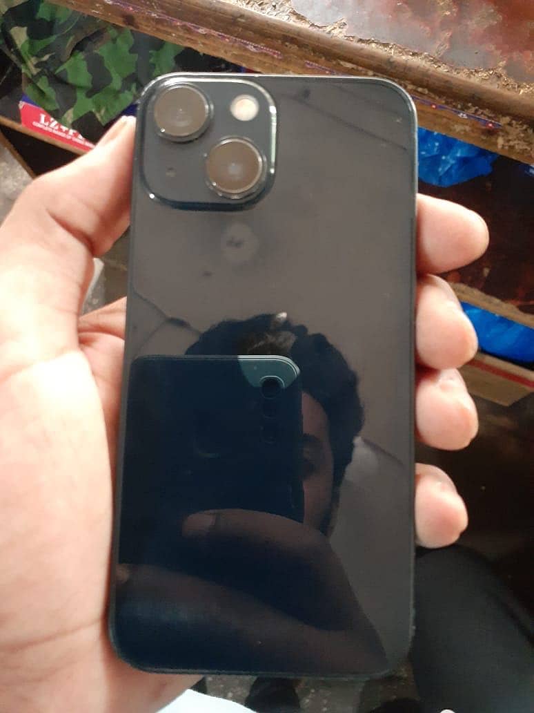 Apple iPhone 13 mini 0