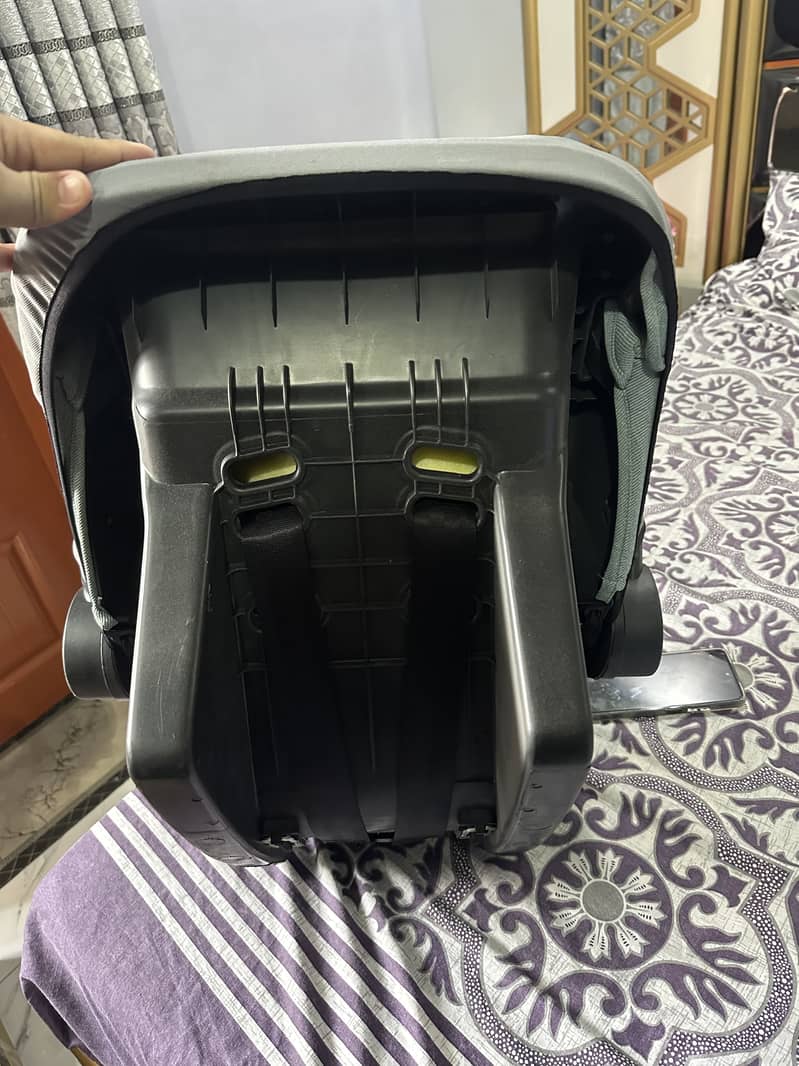 Carrycot 1