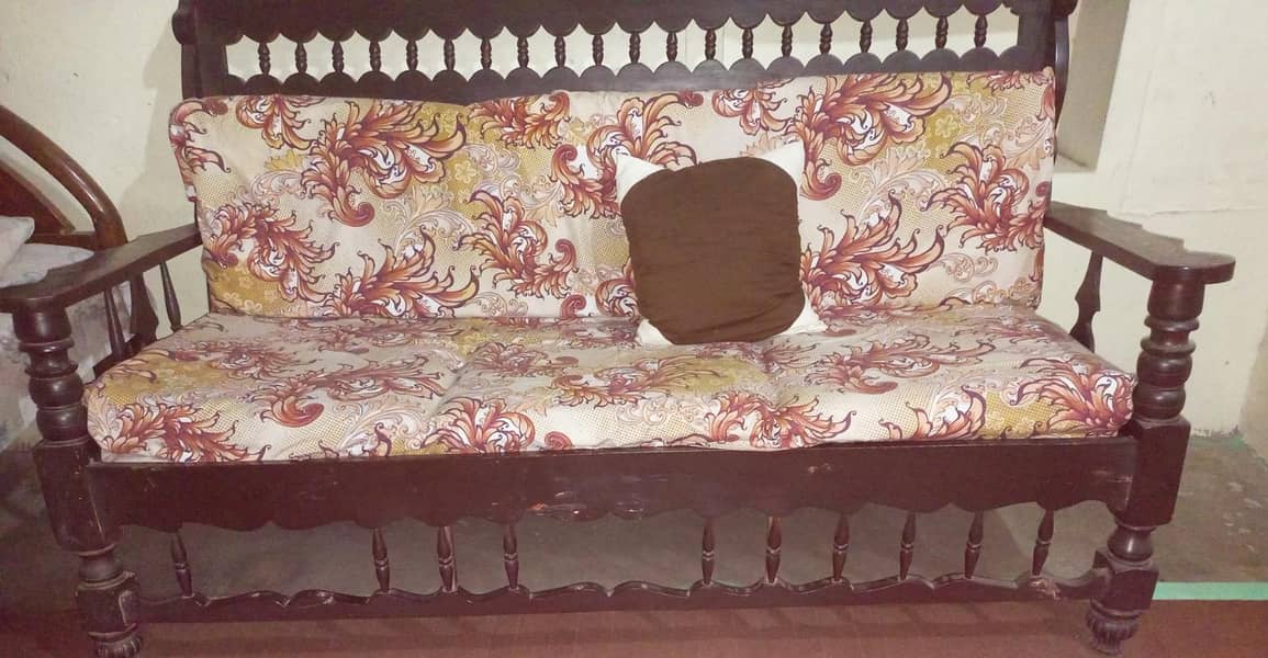 sofas is very comfertable 1