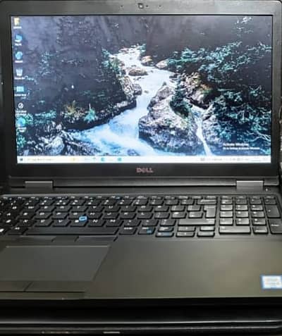 Dell Lattitude 5580-Core i5 6th Gen/ 8GB/256 GB SSD/ 15.6"