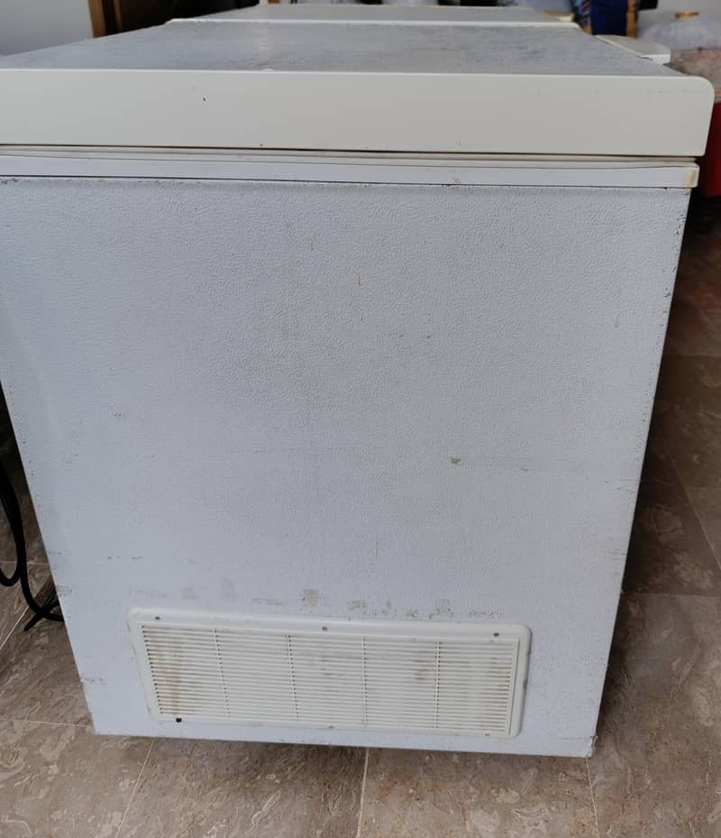 Waves double door deep freezer 7