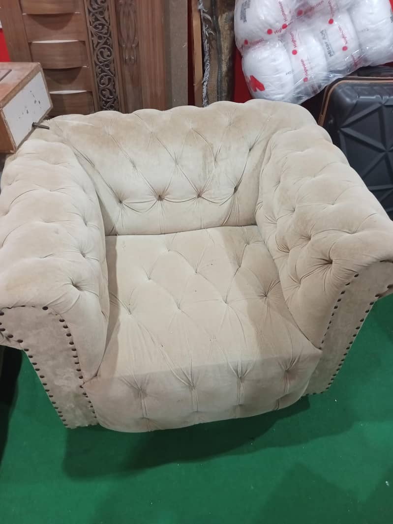 Selling 7 Seater sofa's 2