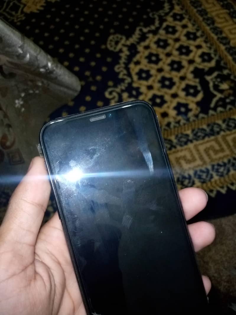 Apple iPhone 11 Pro 6