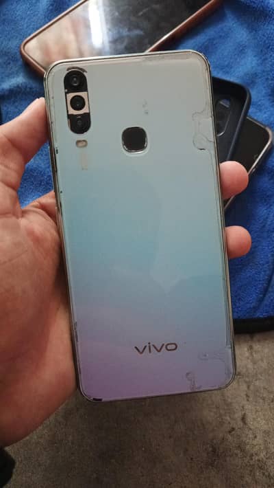 Vivo Y17