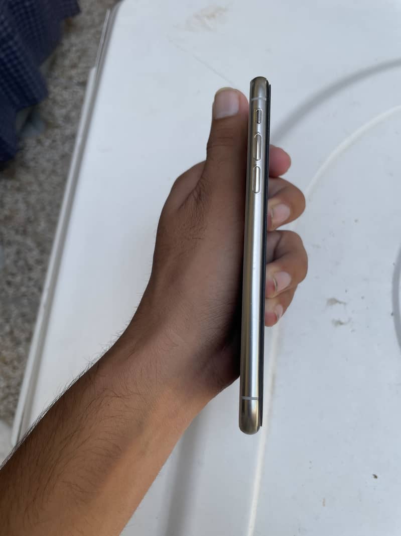 Apple iPhone X 1