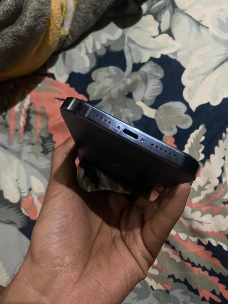 Apple iPhone 12 Pro Max 5