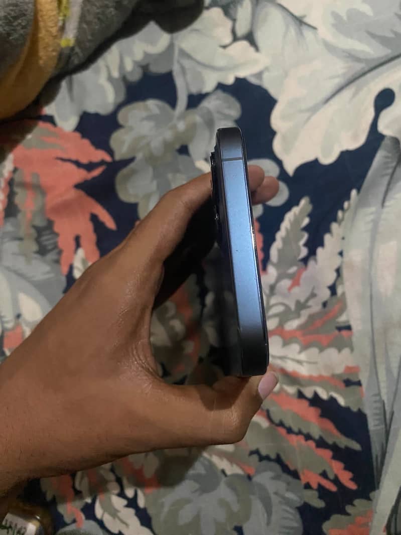 Apple iPhone 12 Pro Max 4