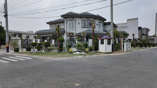 5 Marla Possession Builder Location Plot Available for sale in Block BB