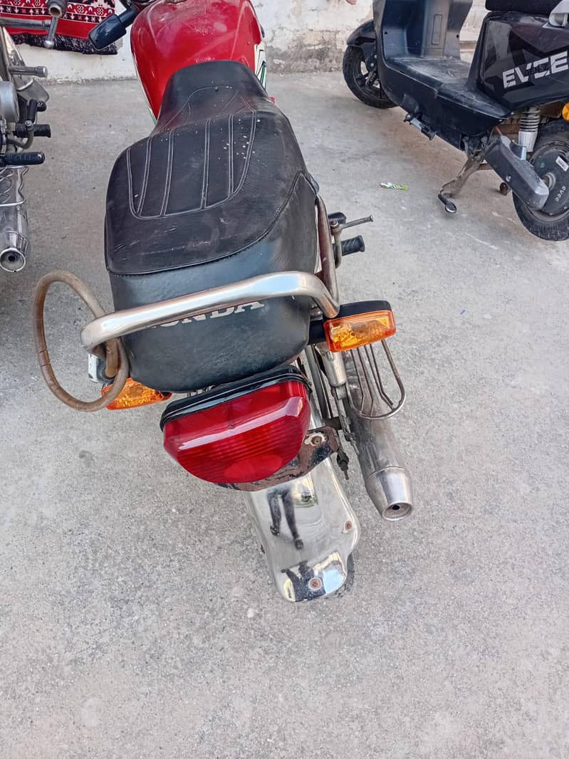 CD 70 hero 6