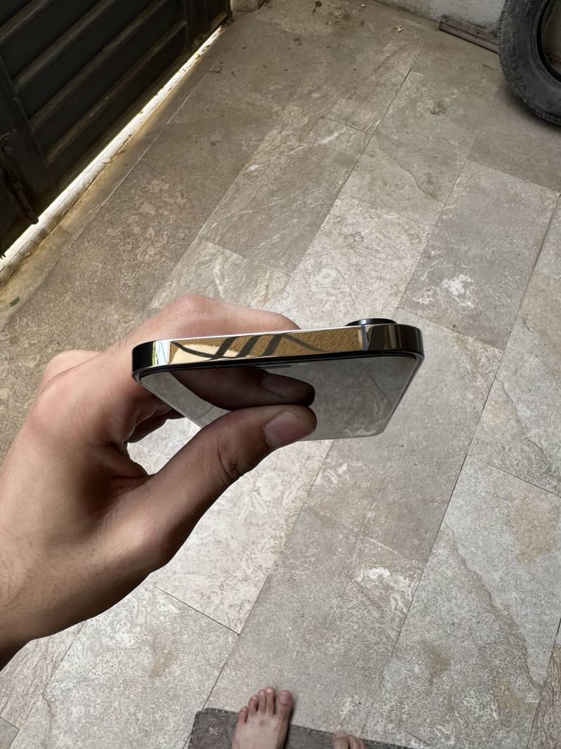 Apple iPhone 12 Pro Max 3