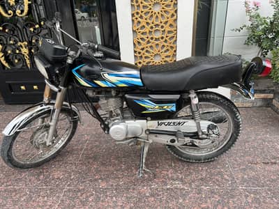Honda CG 125  15 Model