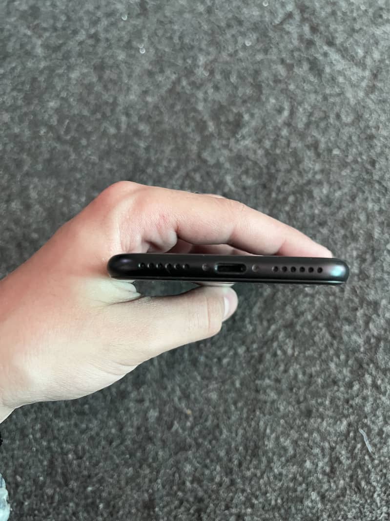 Apple iPhone SE 3