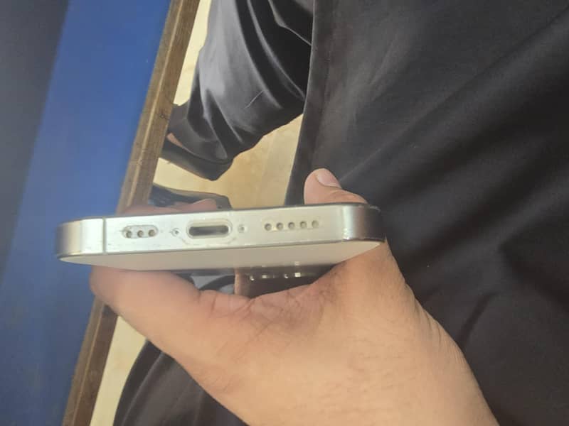 Apple iPhone 13 Pro 4