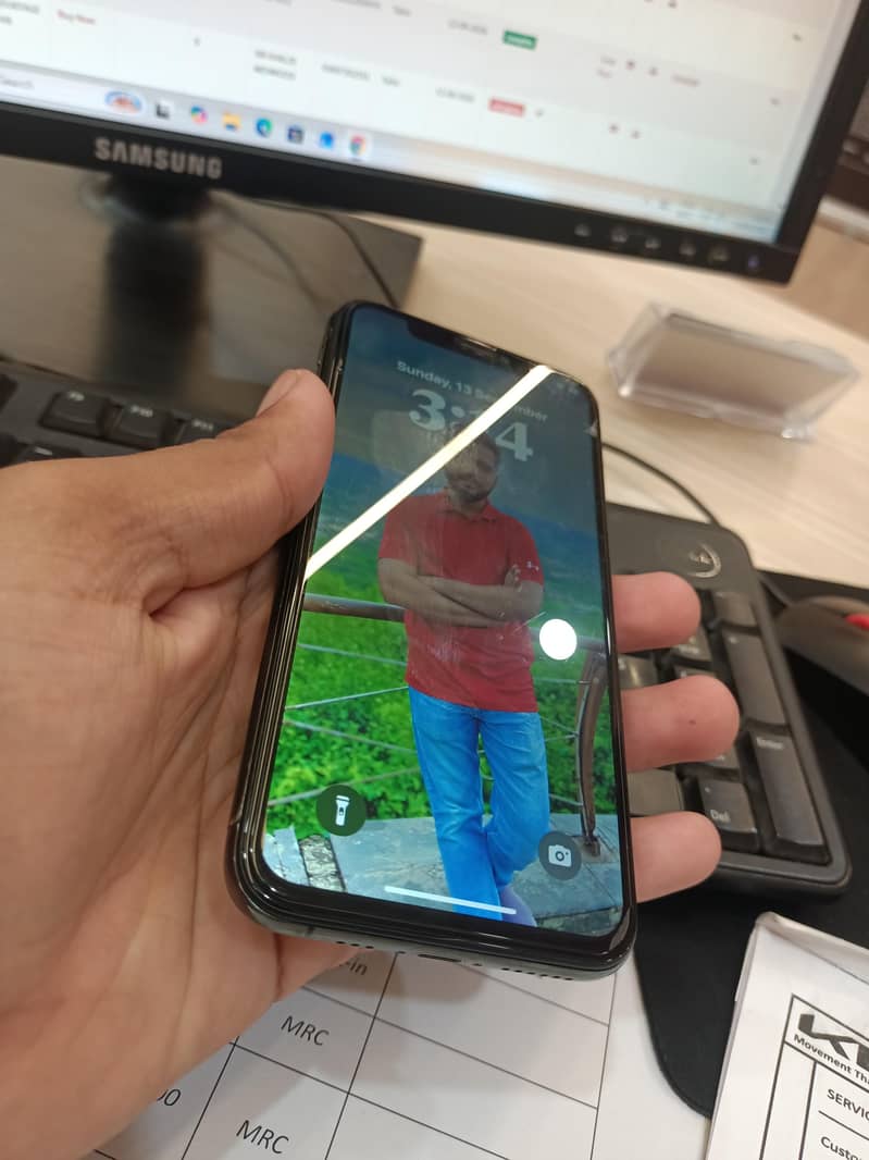 Apple iPhone XS 1