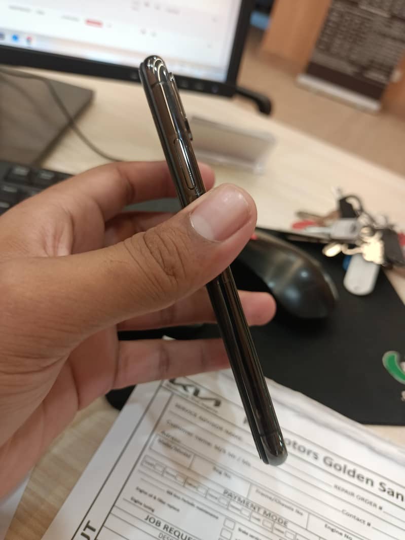 Apple iPhone XS 2