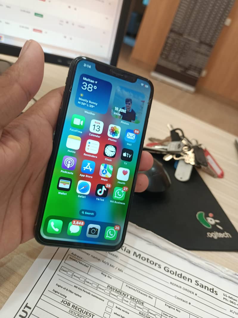 Apple iPhone XS 7