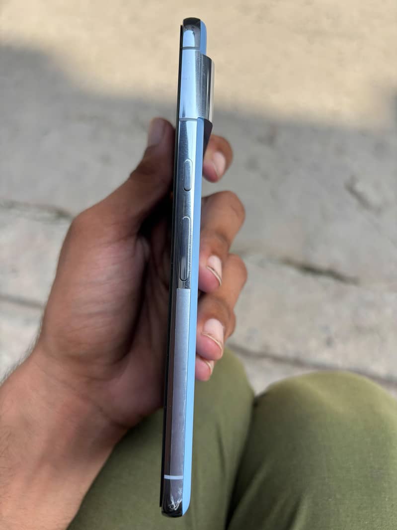 Google Pixel 8 Pro 2