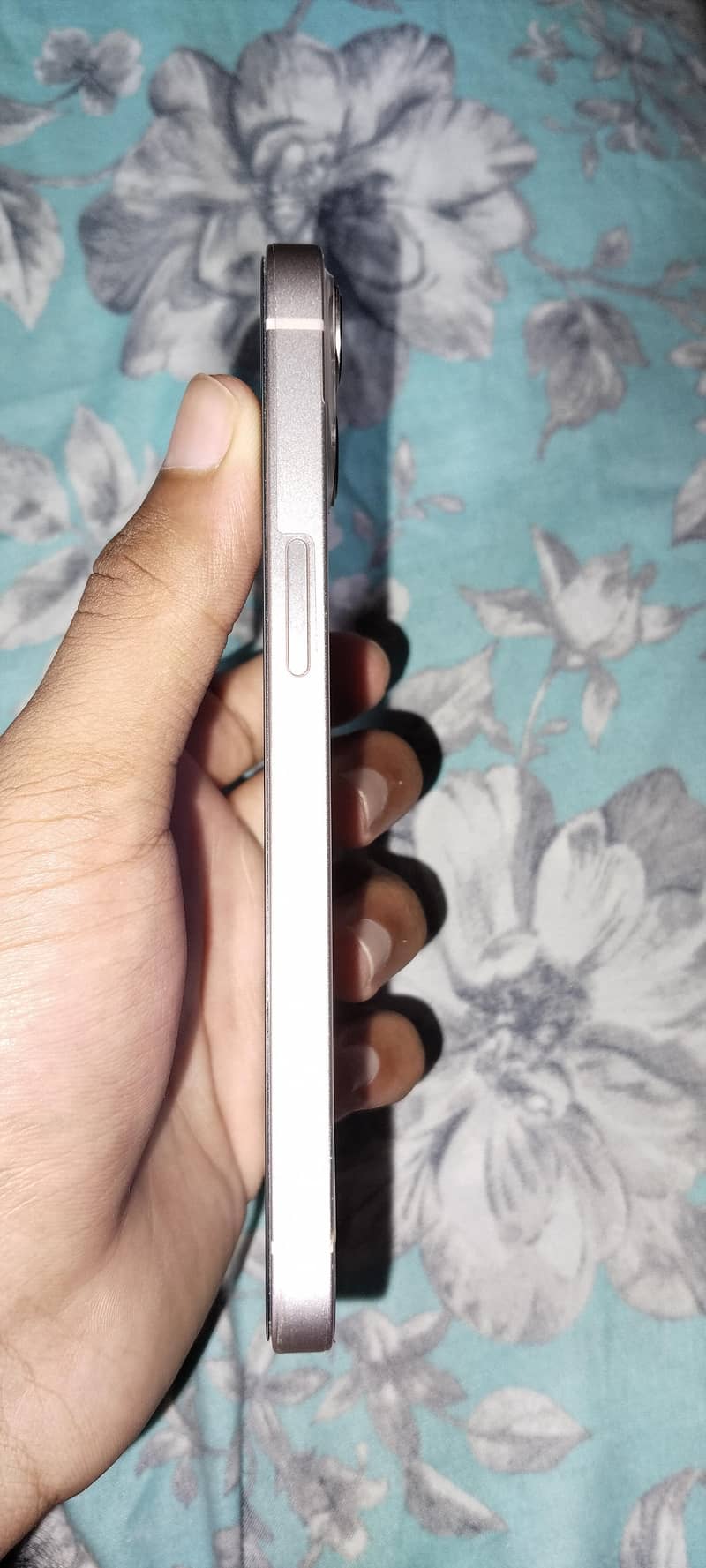 Apple iPhone 13 3