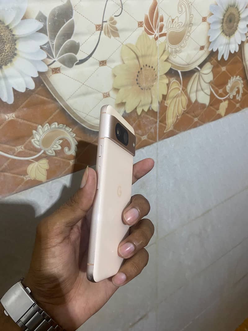 Google Pixel 8 3