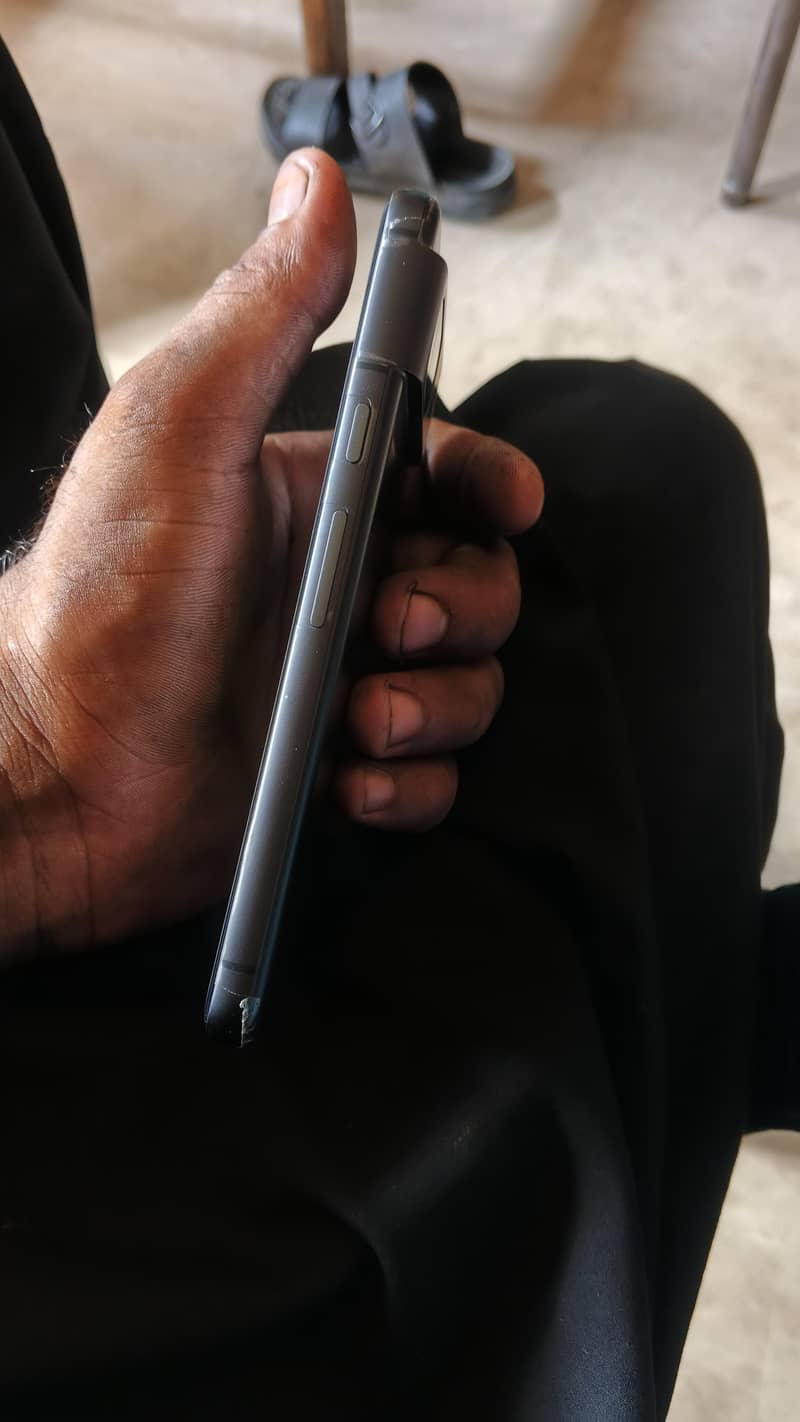 Google Pixel 8 3