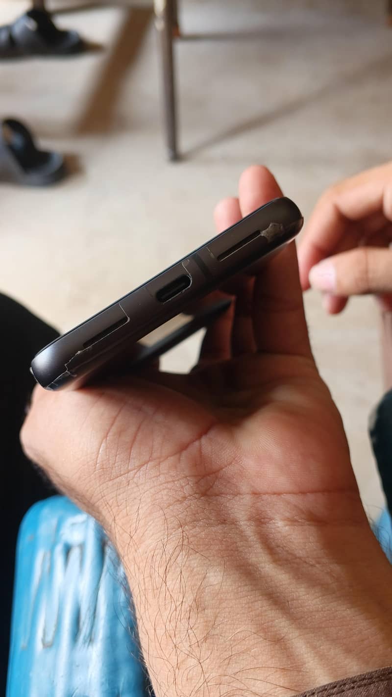 Google Pixel 8 4