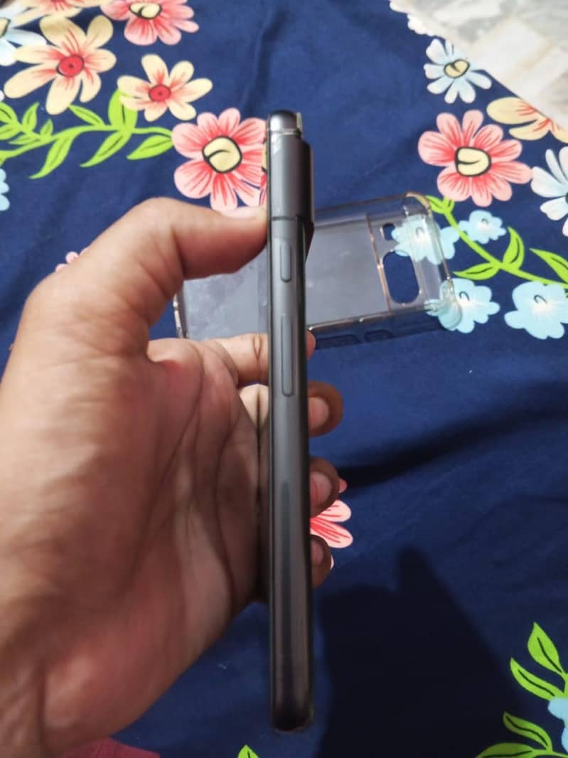 Google Pixel 8 6