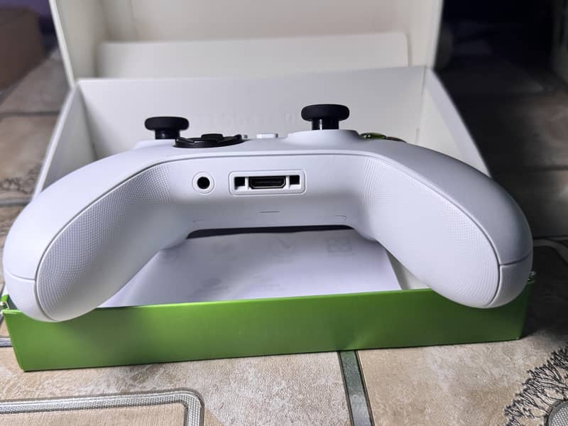 Xbox series S Controller 1