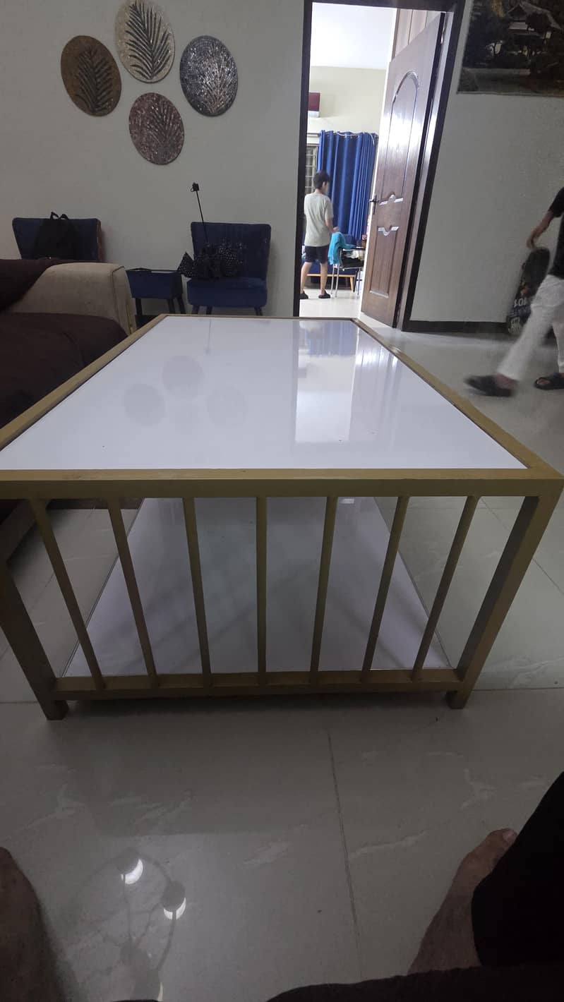 2 Layer Almost new Coffe Table 3