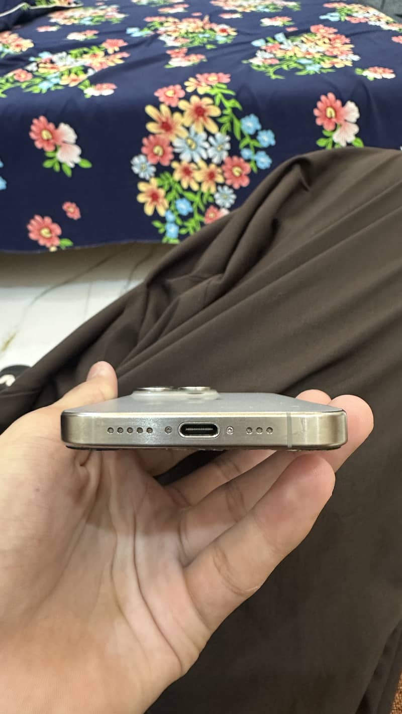 Apple iPhone 15 Pro 1