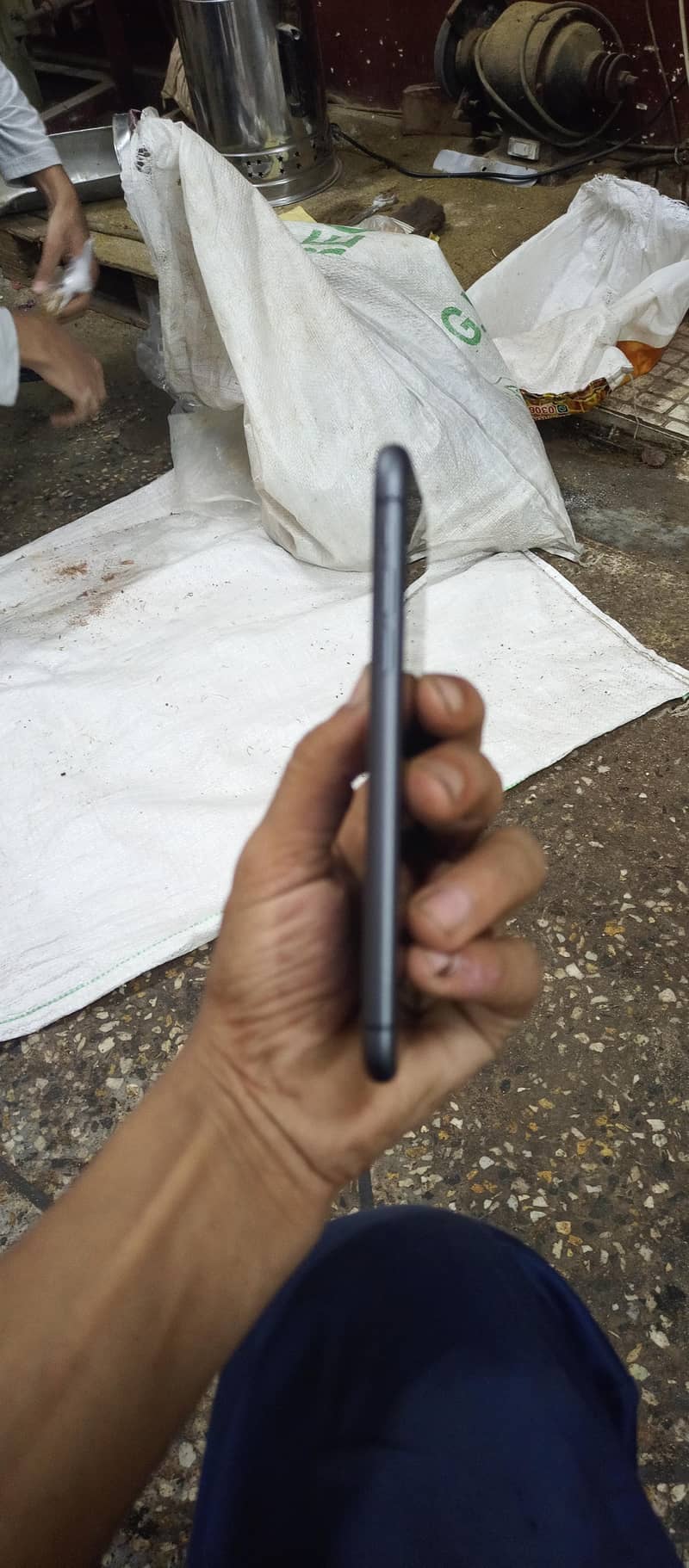 Apple iPhone 11 3