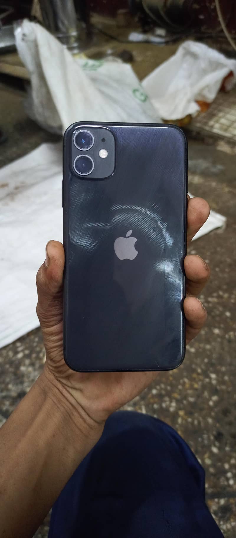 Apple iPhone 11 4