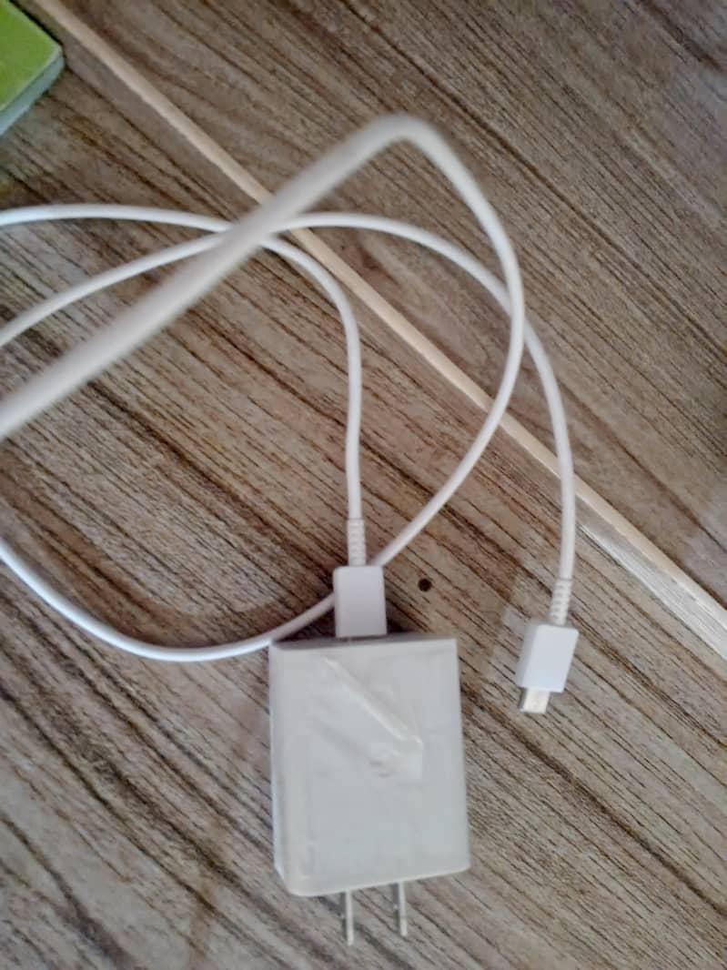 Google charge with cable 1