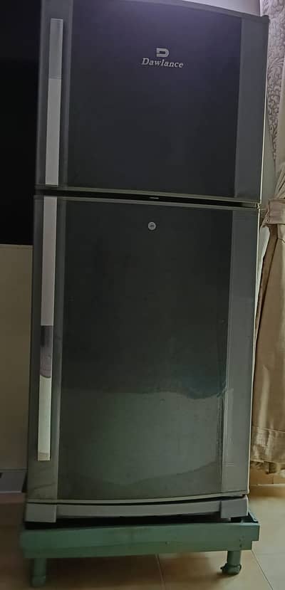 Non-Inverter dawlance refrigerator