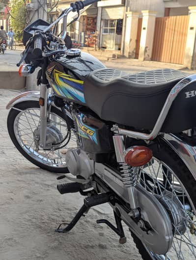 Honda cg 125 black