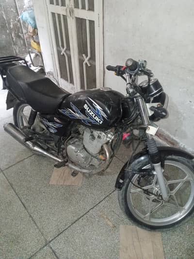 SUZUKI GS 150 SE